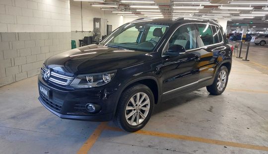 Volkswagen • Tiguan