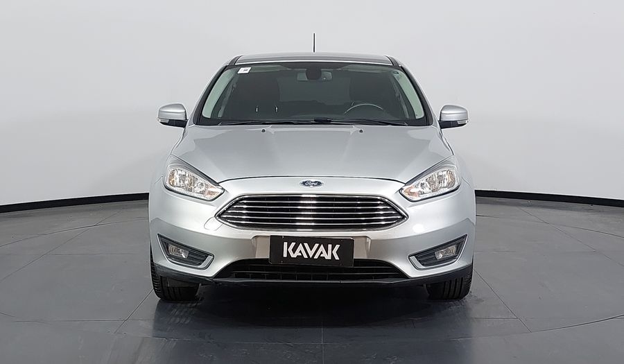 Ford Focus TITANIUM Hatchback 2016