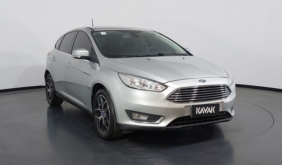Ford Focus TITANIUM Hatchback 2016