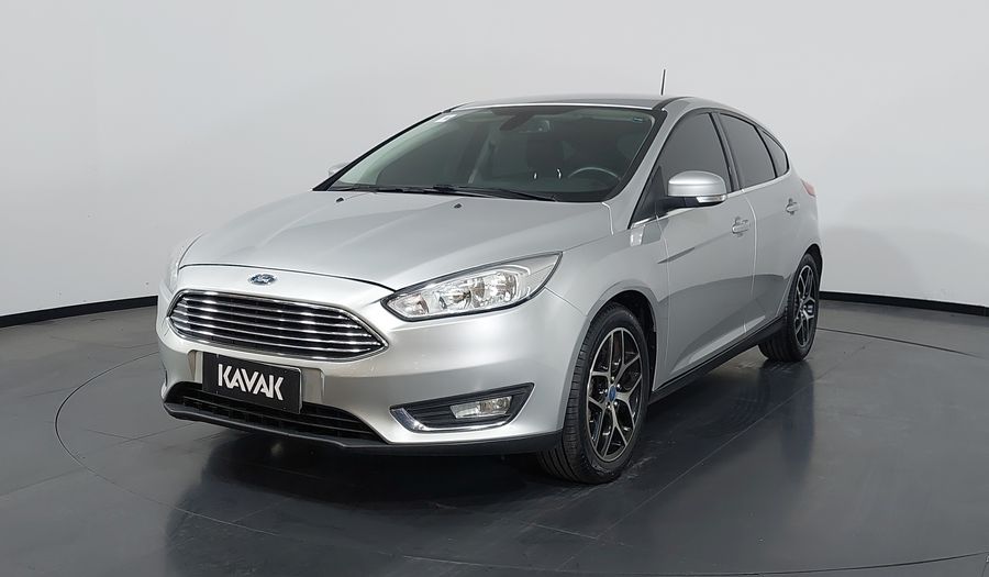 Ford Focus TITANIUM Hatchback 2016