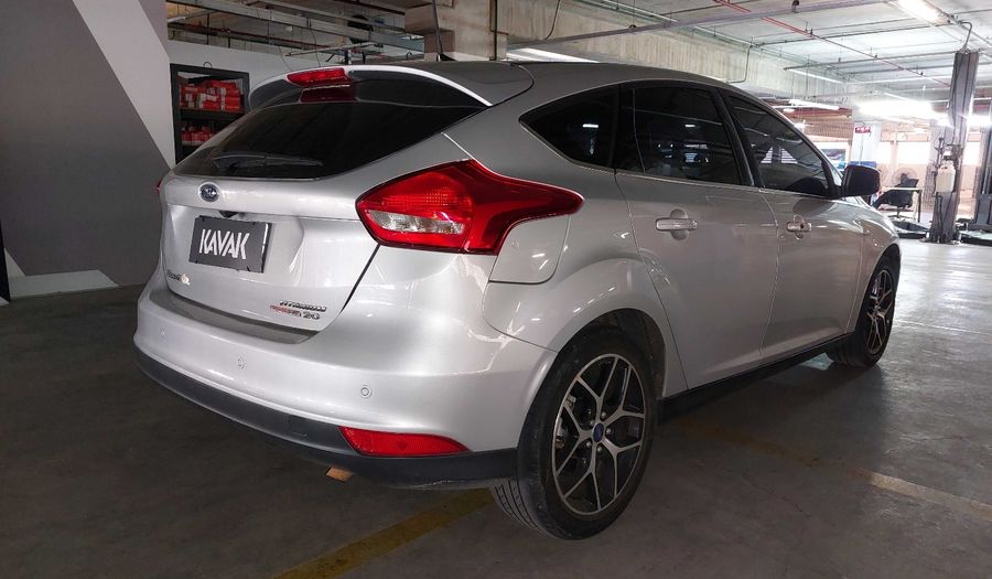 Ford Focus TITANIUM Hatchback 2016