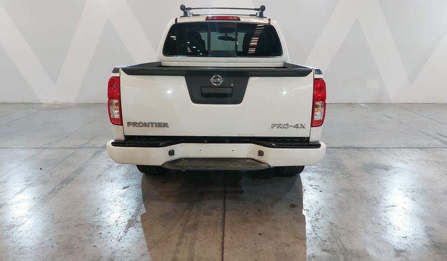 Nissan Frontier 4.0 CREW CAB PRO 4X AT 4WD Pickup 2015