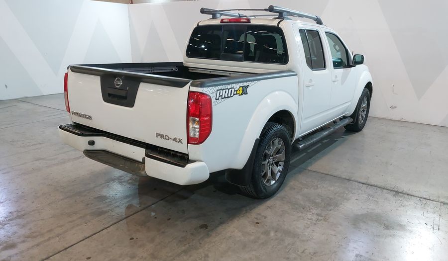 Nissan Frontier 4.0 CREW CAB PRO 4X AT 4WD Pickup 2015