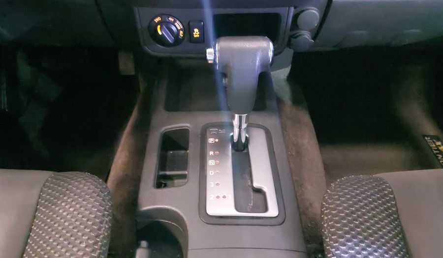 Nissan Frontier 4.0 CREW CAB PRO 4X AT 4WD Pickup 2015
