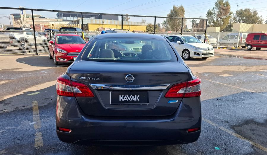Nissan Sentra 1.8 SENSE Sedan 2015