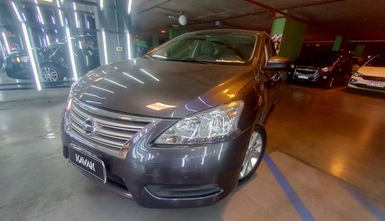 Nissan • Sentra
