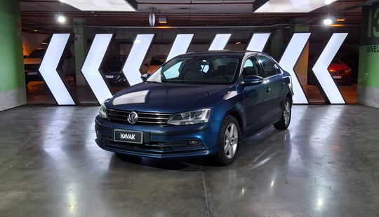 Volkswagen • Vento