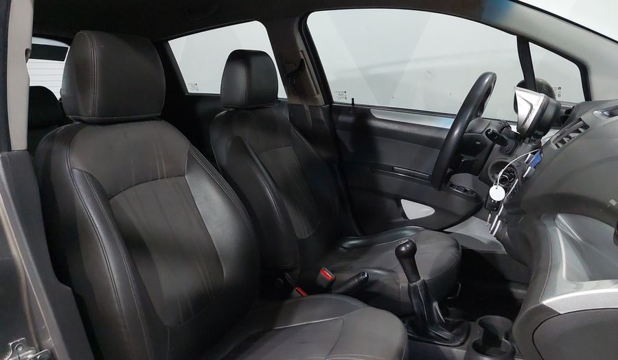 Chevrolet Spark 1.4 LTZ C MT Hatchback 2017