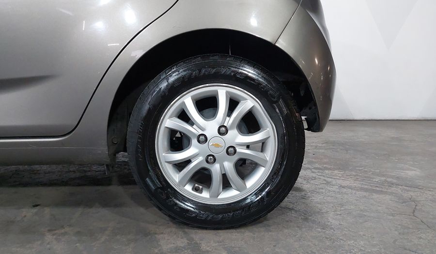 Chevrolet Spark 1.4 LTZ C MT Hatchback 2017
