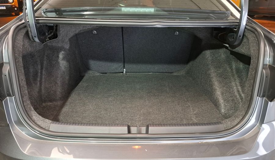 Volkswagen Virtus 1.4 250 TSI EXCLUSIVE TIPTRONIC MY23 NV Sedan 2023