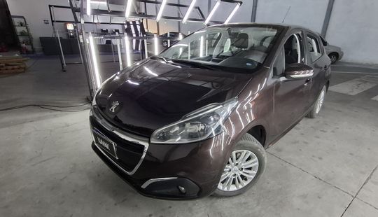 Peugeot • 208