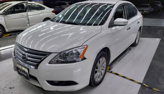 Nissan • Sentra