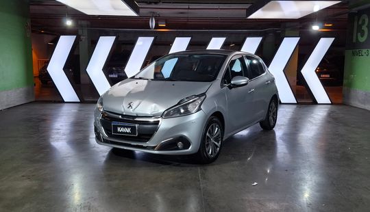 Peugeot • 208
