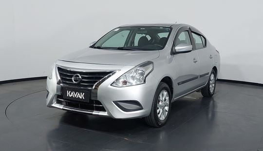 Nissan • Versa