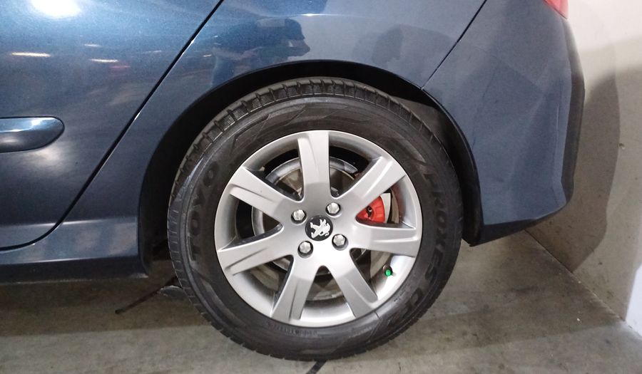 Peugeot 308 1.6 TURBO 5P AT Hatchback 2013