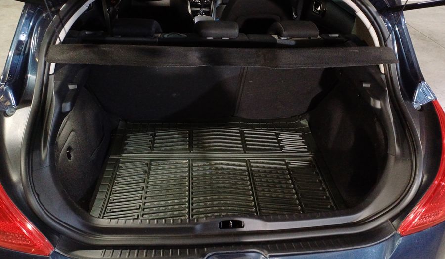 Peugeot 308 1.6 TURBO 5P AT Hatchback 2013