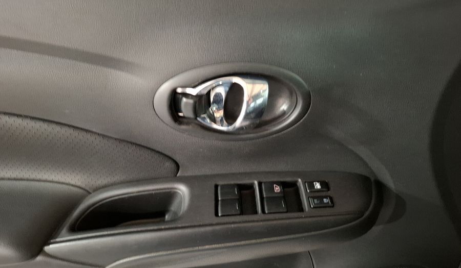 Nissan Versa 1.6 EXCLUSIVE TA AC Sedan 2016
