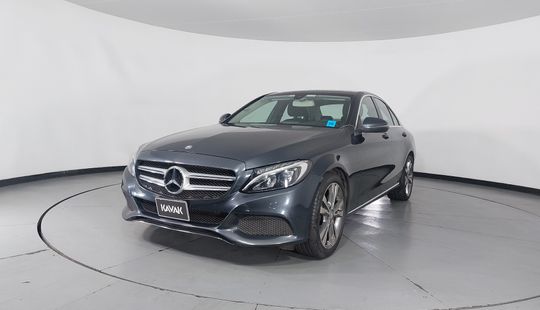 Mercedes Benz • Clase C