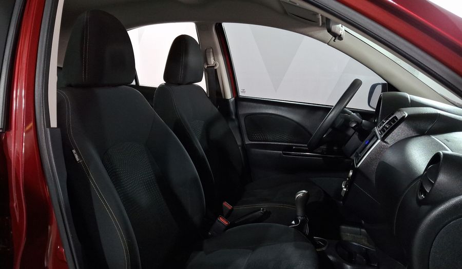 Nissan March 1.6 ADVANCE Hatchback 2021