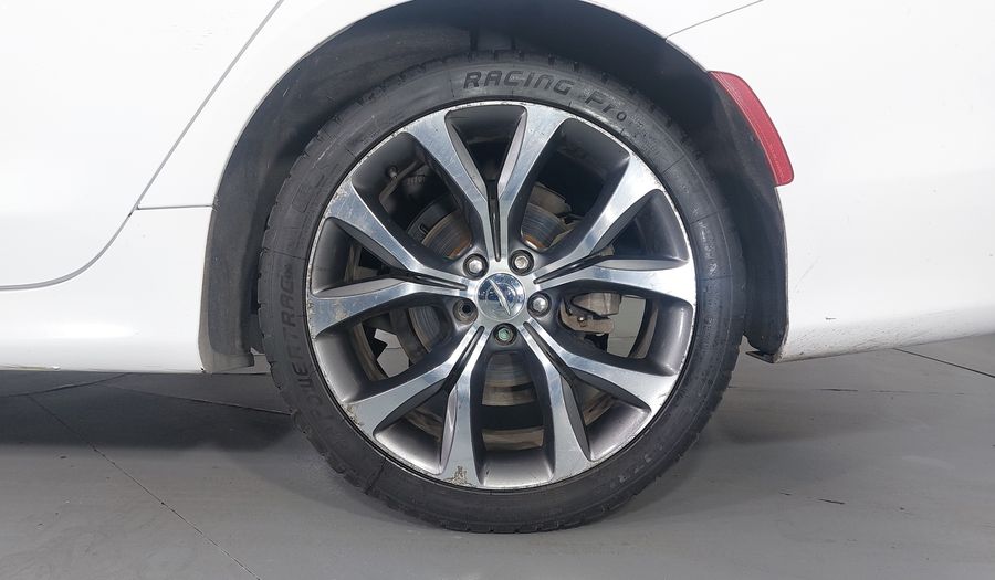 Chrysler 200 2.4 C Sedan 2015