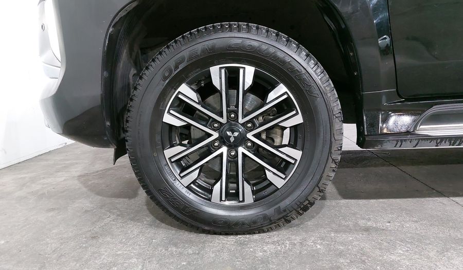 Mitsubishi Montero 3.0 SE PLUS AUTO 4WD Suv 2023