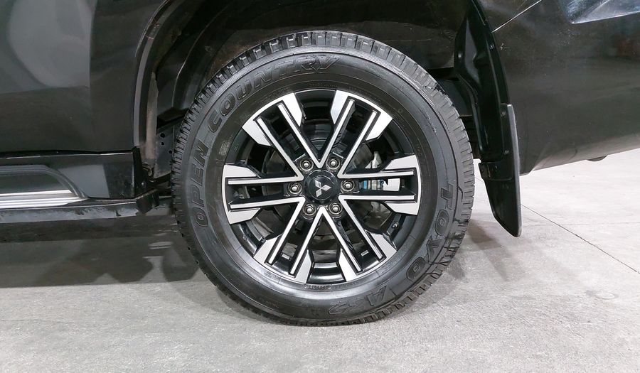 Mitsubishi Montero 3.0 SE PLUS AUTO 4WD Suv 2023