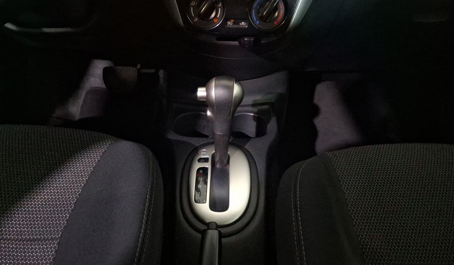 Nissan Versa 1.6 ADVANCE TA AC Sedan 2016