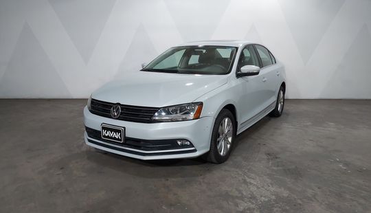 Volkswagen • Jetta