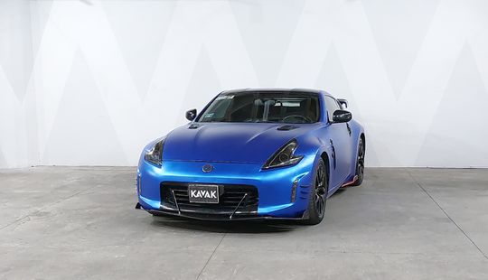 Nissan • 370Z