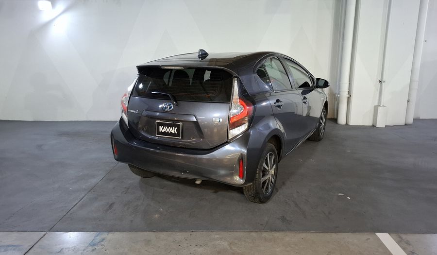 Toyota Prius C 1.5 HYBRID AUTO Hatchback 2018