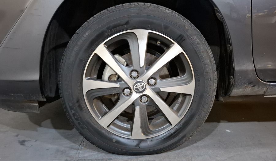 Toyota Prius C 1.5 HYBRID AUTO Hatchback 2018