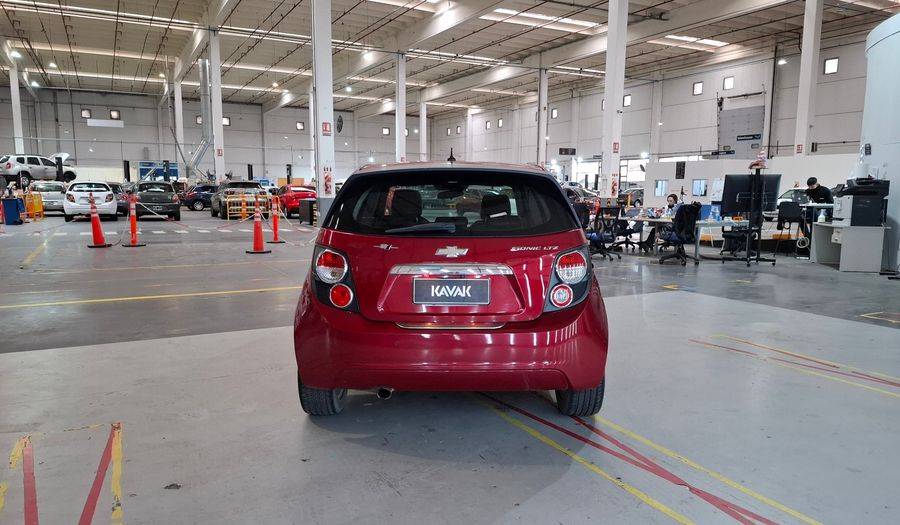Chevrolet Sonic 1.6 LTZ Hatchback 2015