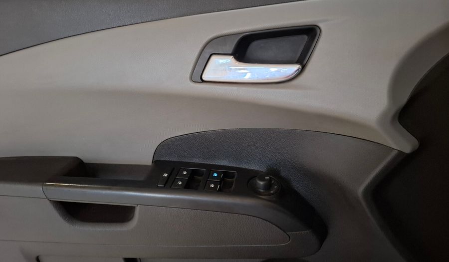 Chevrolet Sonic 1.6 LTZ Hatchback 2015