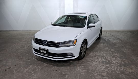Volkswagen • Jetta