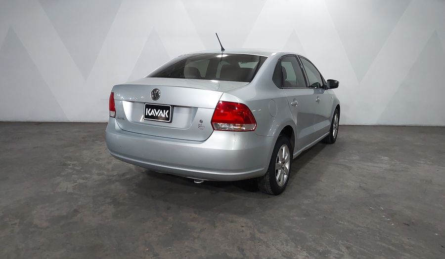 Volkswagen Vento 1.6 ACTIVE TIPTRONIC Sedan 2015