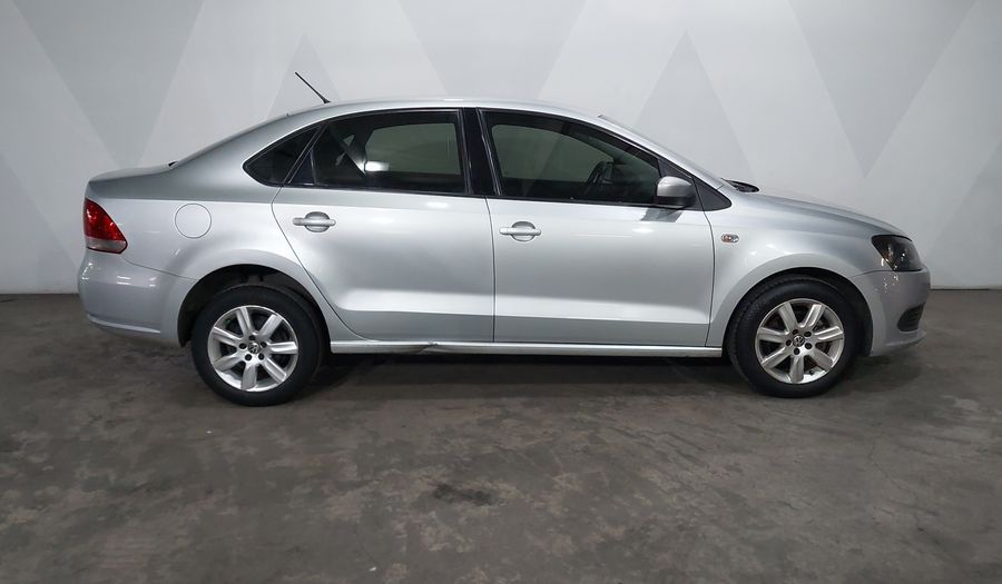 Volkswagen Vento 1.6 ACTIVE TIPTRONIC Sedan 2015