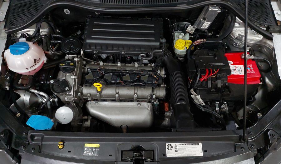 Volkswagen Vento 1.6 ACTIVE TIPTRONIC Sedan 2015