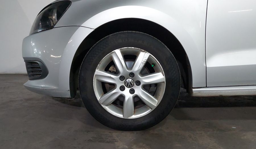 Volkswagen Vento 1.6 ACTIVE TIPTRONIC Sedan 2015