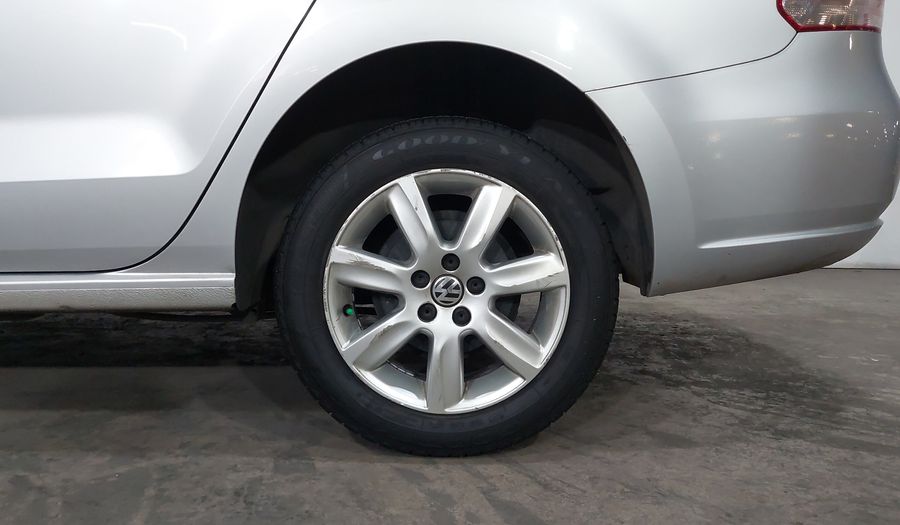 Volkswagen Vento 1.6 ACTIVE TIPTRONIC Sedan 2015