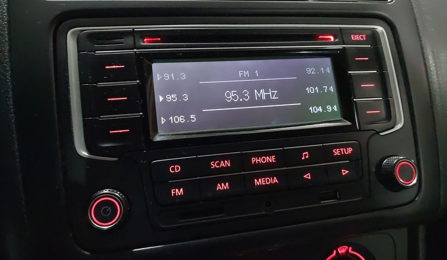 Volkswagen Vento 1.6 ACTIVE TIPTRONIC Sedan 2015