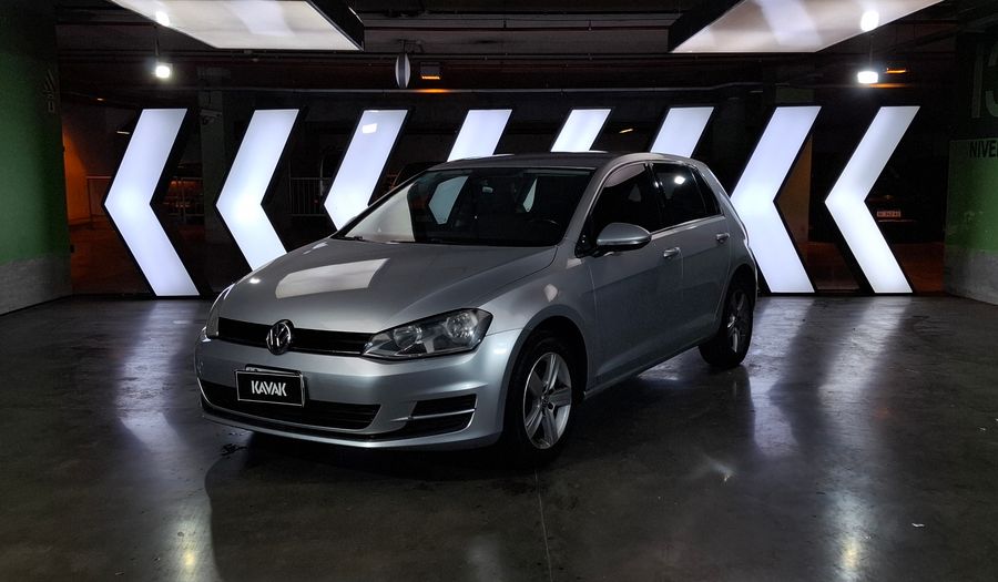Volkswagen Golf 1.6 MPI TRENDLINE Hatchback 2015