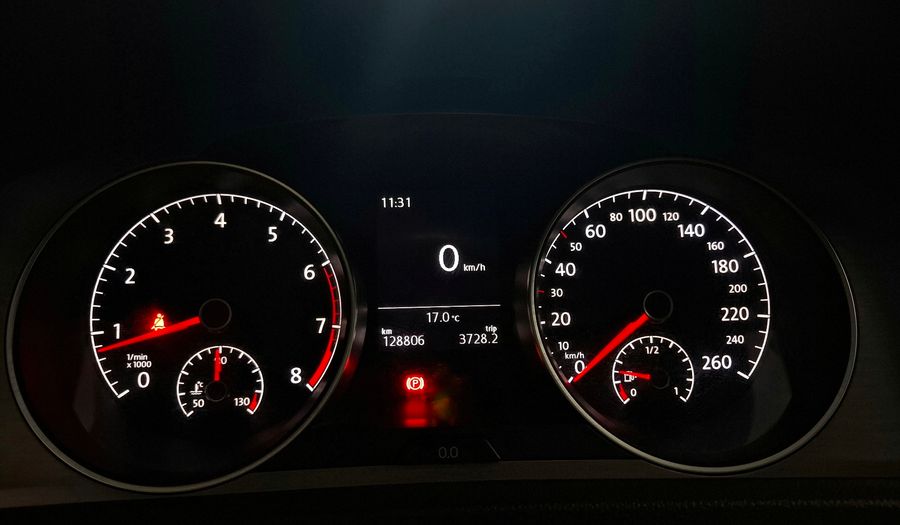 Volkswagen Golf 1.6 MPI TRENDLINE Hatchback 2015