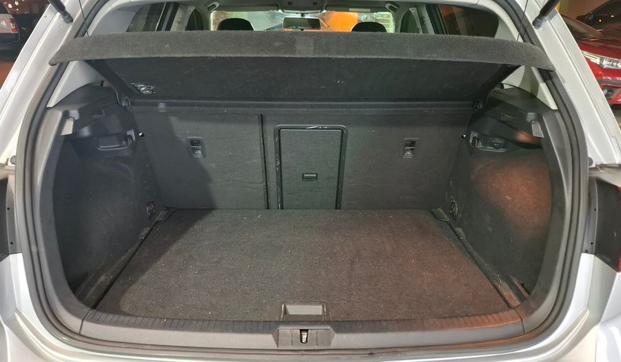 Volkswagen Golf 1.6 MPI TRENDLINE Hatchback 2015