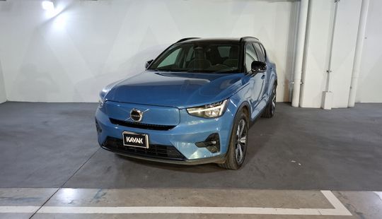 2023 • 20,659 km • Automático