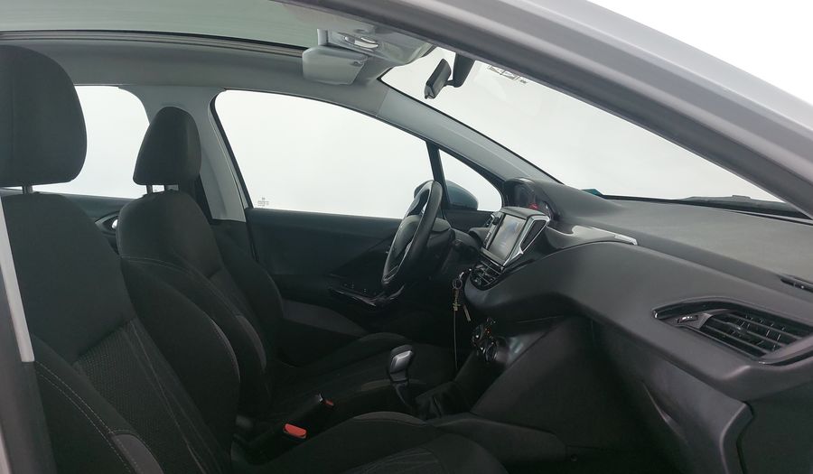 Peugeot 208 1.6 ALLURE MT Hatchback 2015