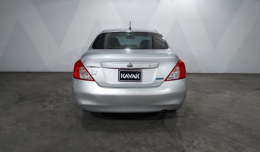 Nissan Versa 1.6 SENSE TA AC Sedan 2012