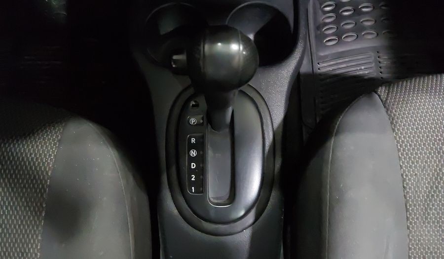 Nissan Versa 1.6 SENSE TA AC Sedan 2012