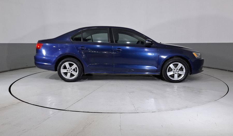 Volkswagen Jetta 2.5 TRENDLINE MT Sedan 2014