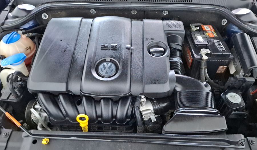 Volkswagen Jetta 2.5 TRENDLINE MT Sedan 2014