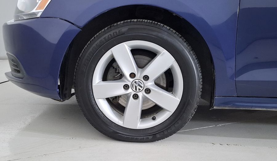 Volkswagen Jetta 2.5 TRENDLINE MT Sedan 2014